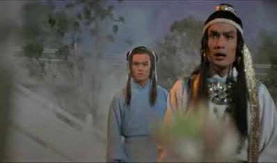 第二章　缘结棕面假书生　月夜小镇现强仇