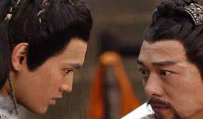 第一回　恶耗骤降书僮义胆敢护主　鬼怪沓来神丐侠肠惩顽凶